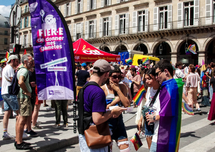 En juin, juillet et septembre 2025, l’Agence de la biomédecine participe aux Marches des Fiertés dans plusieurs grandes villes de France.