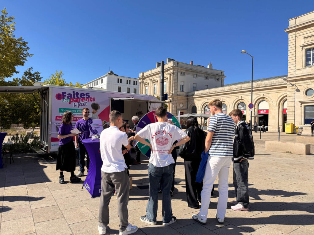 Photo prise lors de l'évènement Bus Tour organisé par l'Agence de la biomédecine à Reims le 22 septembre 2026